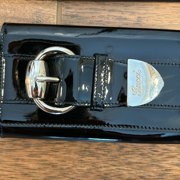 Gucci patent black clutch with dust bag - Picture 3 of 6